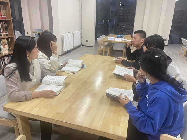 【品读大咖】《任正非传》启示录:企业家精神的卓越典范