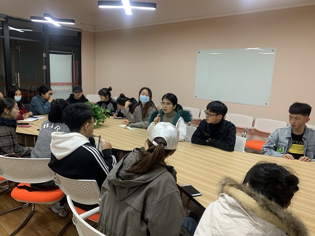 【学业导师】卫品秀老师为财务1709班开展毕业论文指导讲座