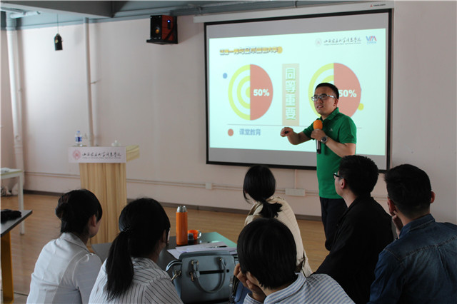 谢承红老师为我院全体教师做专题报告