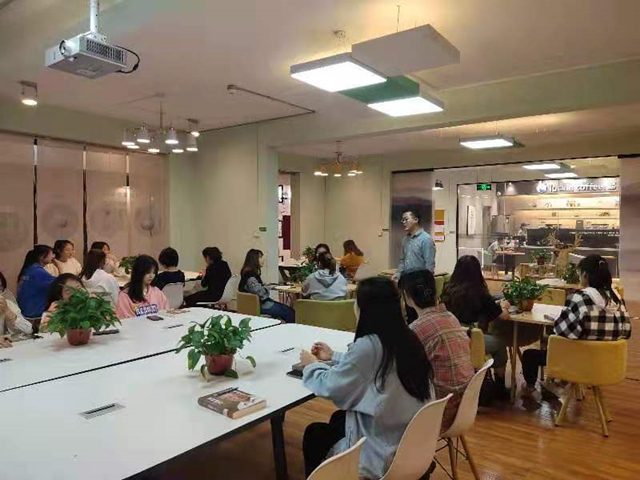 【学业导师】悦见书香 用心成长——《褚时健传》学习心得交流