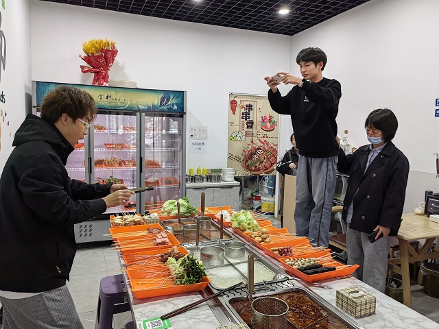 【新商科】运用新媒体营销力量打造校内美食品牌