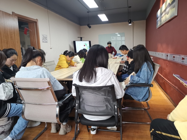 0638太阳集团官网携手杏花书院开展无领导小组面试
