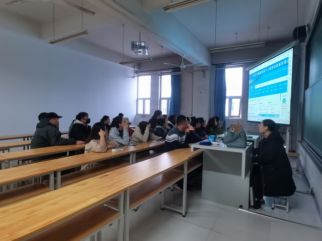 【学业导师】宁强华老师召开毕业论文选题指导会