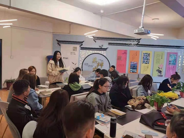 【学业导师】问题导向助学业发展 接力阅读促完满教育——温双艳老师系列学业指导活动纪实