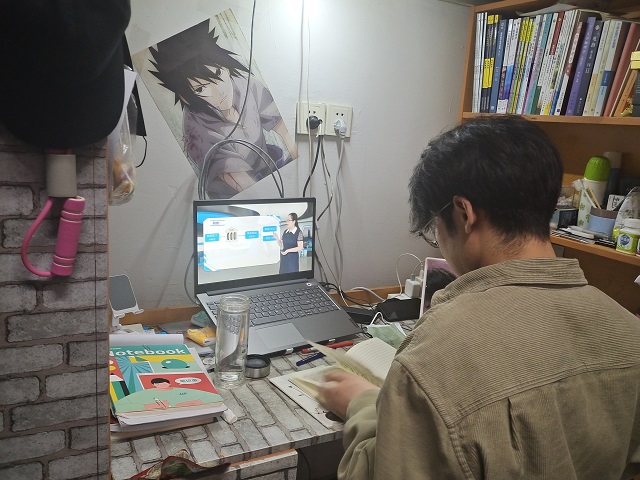 线下严防疫情 线上云端授课