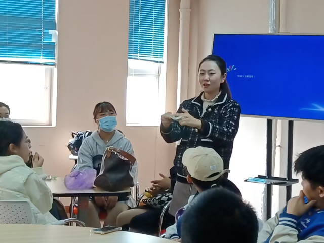 国际商科教研室开展金融文化教育之《人民币发展史》