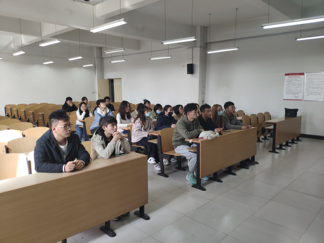 【学业导师】焦彬老师召开毕业论文指导见面会