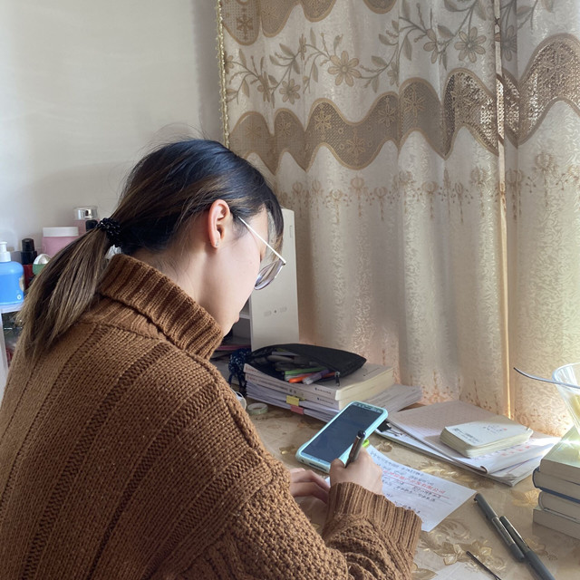 【学业导师在云端】卫品秀老师线上指导财务1603班毕业论文