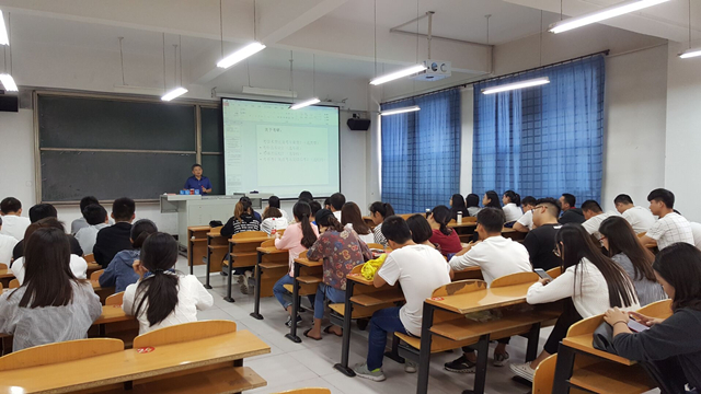 0638太阳集团官网召开学业导师师生见面会