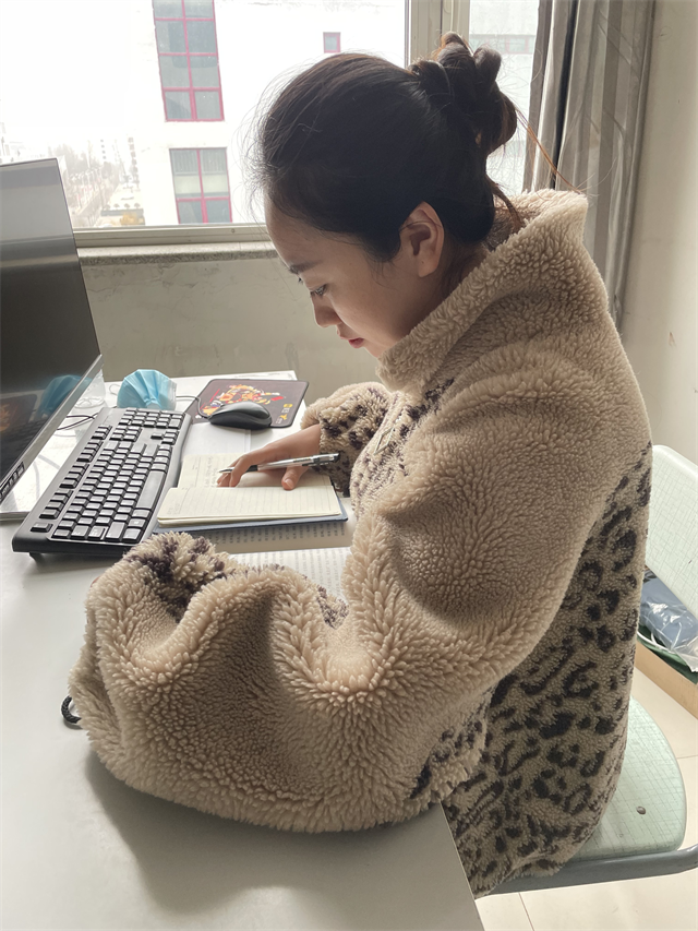 国际商科教研室召开教师系列大咖阅读分享会