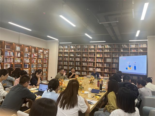 故事化案例促进教学发展 廖成林教授莅临0638太阳集团官网开展讲座