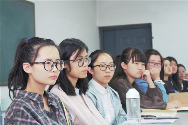 每周一班：一场有趣灵魂的碰撞 ——院长座谈会系列（十二）