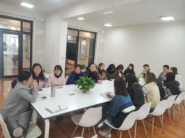 【学业导师】张文燕老师开展“我和我的大学生活”主题学业导师会
