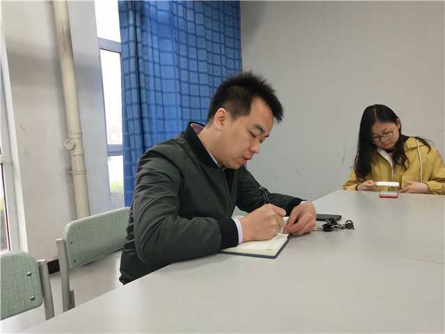 每周一班:生活与学习兼顾 完满与学业并行——院长座谈会系列(十一)