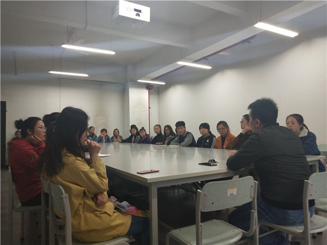 每周一班:生活与学习兼顾 完满与学业并行——院长座谈会系列(十一)